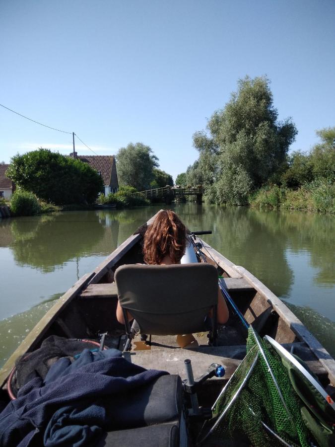 La Flandre Entre Plaine, Mer Et Marais Rubrouck Exterior foto